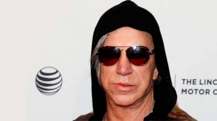 Mickey Rourke se opera la nariz por sexta vez