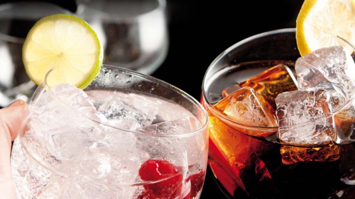 Detenido un joven que no dejó entrar a su madre en casa porque estaba de fiesta