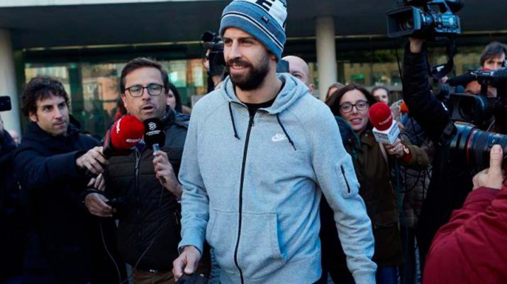 Aplican una multa estratosférica a Gerard Piqué por conducir sin puntos