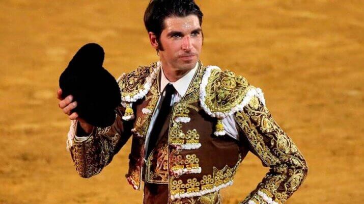 Cayetano Rivera deja temporalmente los ruedos