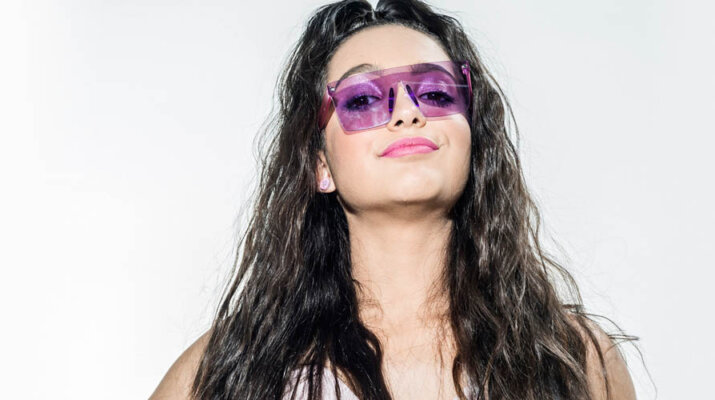 Bryanne sigue sorprendiendo con "A LOS TIEMPOS DE DON"