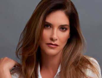 Tania Riquenes, portada en DMH Magazine®