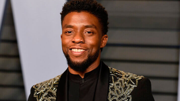La viuda de Chadwick Boseman recoge el primer premio que recibe el actor tras su muerte