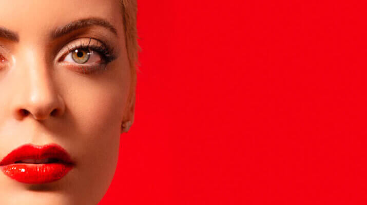 "COMO YO LO VEO" un podcast íntimo y fresco por Claudia Valdés