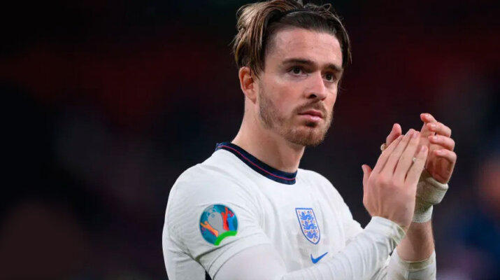 Críticas en Inglaterra a Jack Grealish y Raheem Sterling por no haber pateado los penales