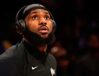 Liverpool lanza línea de ropa en colaboración con LeBron James