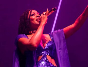 La cantante Goyo brilló en el concierto de Alicia Keys en Bogotá