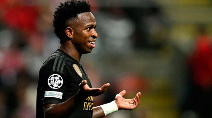 Leyenda del Barcelona envía mensaje a Vinícius: “Si cambiara su actitud, tendría más reconocimiento”