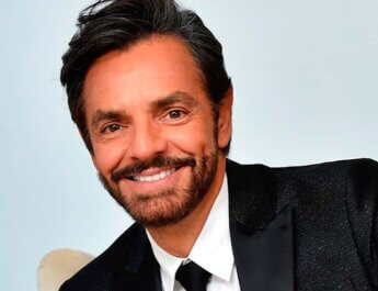 Eugenio Derbez recibe un regalo en honor a su perrita ‘Fiona’, personaje DMH