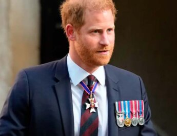 Tribunal niega al príncipe Harry involucrar al magnate Rupert Murdoch en demanda contra The Sun