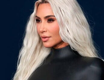 Kim Kardashian luce un atuendo de Janet Jackson que compró por $25,000 en una subasta