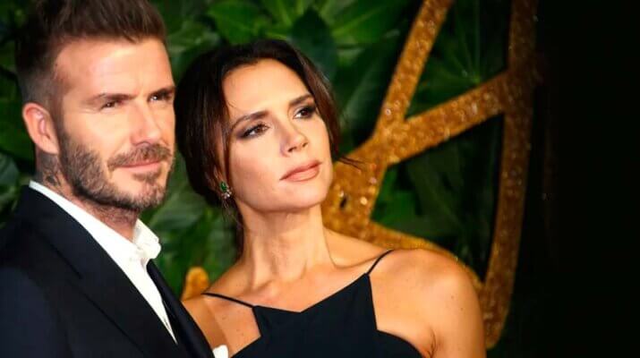 Victoria y David Beckham celebran 25 años de casados posando con sus atuendos de boda