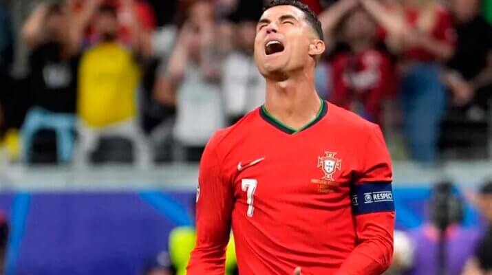 Cristiano Ronaldo falla penal ante Eslovenia en tiempo extra y estalla en lágrimas