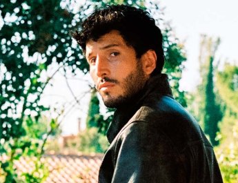 Sebastián Yatra llega al corazón de sus fanáticos con su nuevo sencillo “LOS DOMINGOS”