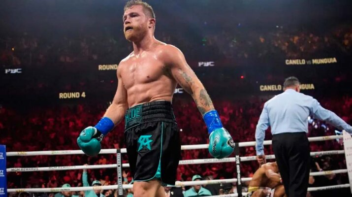 Canelo Álvarez advierte a Berlanga: “Lo golpearé fuerte desde el inicio”