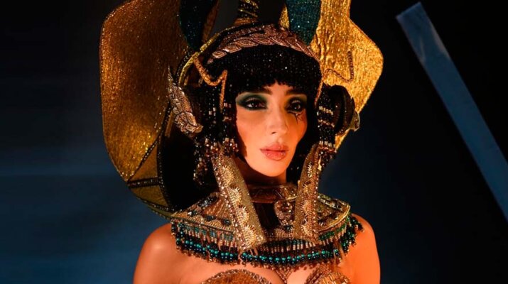 Miss Egipto se viraliza por su impactante traje típico para el Miss Universo 2024