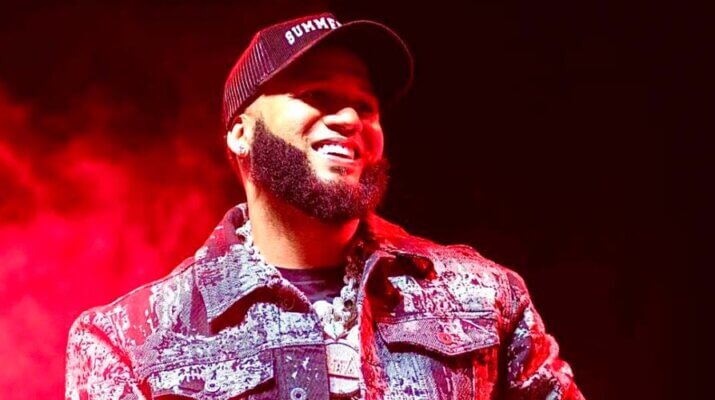 El Alfa Hace una Pausa Temporal en los Escenarios para Atender Complicaciones Vocales