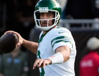 Jets podrían tener a Aaron Rodgers como mentor de un quarterback novato en 2025