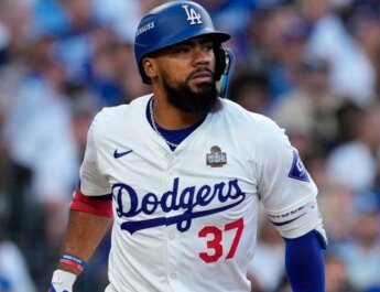 Teoscar Hernández consiguió $66 millones de razones para quedarse con Dodgers