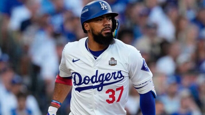 Teoscar Hernández consiguió $66 millones de razones para quedarse con Dodgers