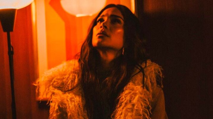 Greeicy estrena el impactante video de “EFÍMERO” y lleva su arte a nuevas dimensiones