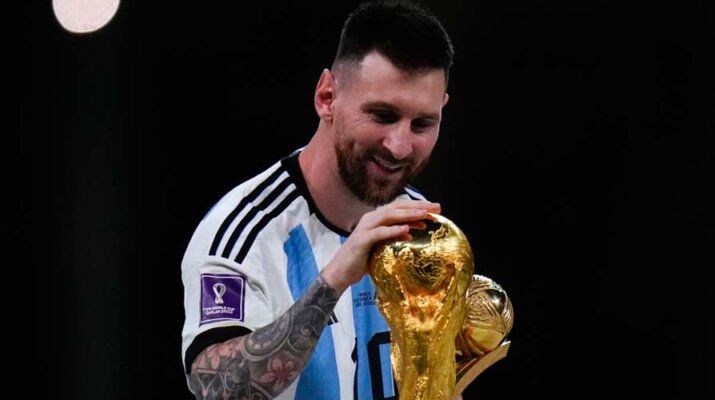 Messi se reencuentra con el trofeo original de la Copa del Mundo en Los Ángeles