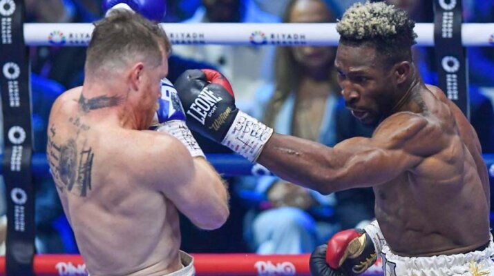 William Scull reconoce que regaló la pelea a ‘Canelo’ Álvarez