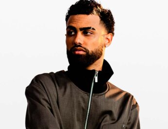 Jay Wheeler entra al Club de Mil Millones con el Himno Global “La Curiosidad”