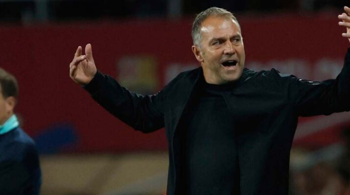 Hansi Flick, premiado como mejor entrenador de LaLiga 2024-25 por la RFEF