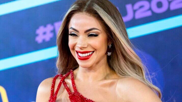 La Materialista usa su placenta para crear pastillas e ingerirlas