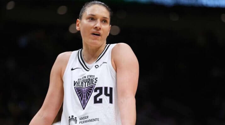 Un aficionado arrojó un juguete sexual a la cancha en medio de un juego de la WNBA