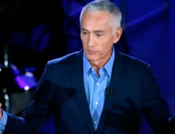 Jorge Ramos estrena ‘The Moment’, un podcast con su hija Paola Ramos