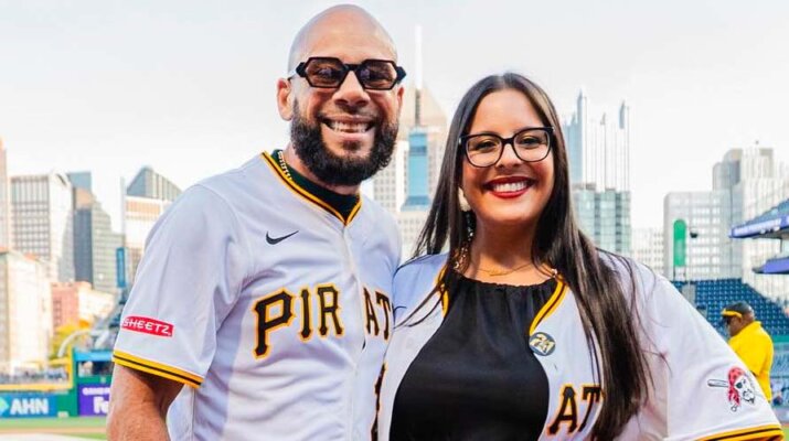 Oscarito y su hija Coral protagonizan noche histórica en honor a Roberto Clemente