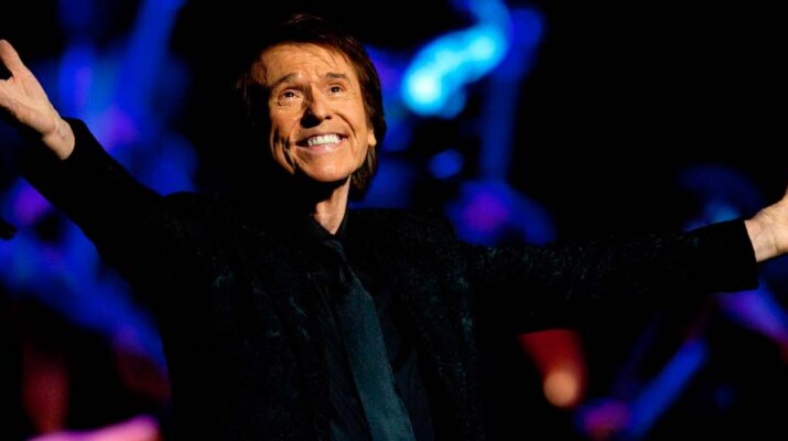 Raphael cancela un concierto por motivos de salud en España