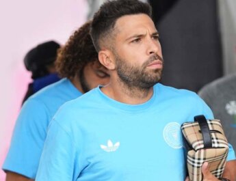 Jordi Alba sigue los pasos de Busquets y anuncia su retirada: “Gracias fútbol”