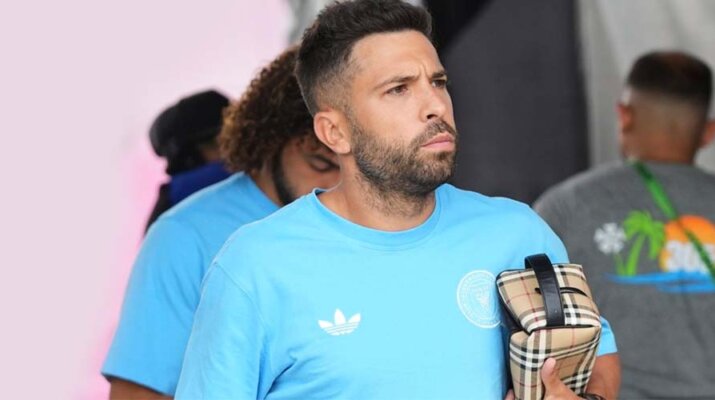 Jordi Alba sigue los pasos de Busquets y anuncia su retirada: “Gracias fútbol”