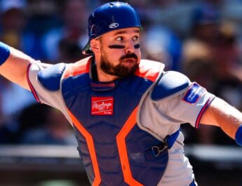 15 latinos nominados como finalistas al Guante de Oro 2025