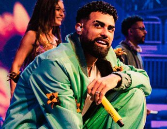 Jay Wheeler deslumbra con “Girasoles” en su regreso al Coliseo de Puerto Rico