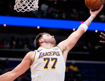 Lakers despiden a Joey y Jesse Buss tras multimillonaria venta del equipo