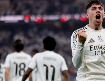 Fede Valverde firma un gol de falta al estilo Roberto Carlos en la Supercopa