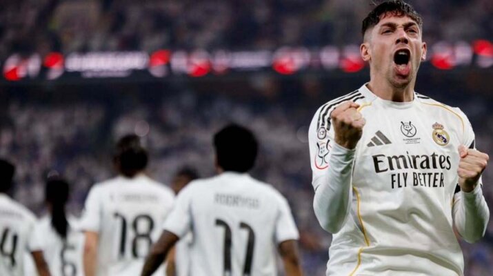 Fede Valverde firma un gol de falta al estilo Roberto Carlos en la Supercopa