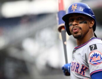 Francisco Lindor podría pasar por el quirófano por una lesión en el hueso ganchoso de su mano izquierda