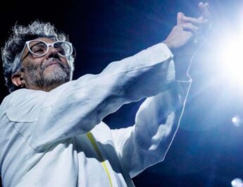 Fito Paez clausura la “CASA PAEZ” con histórico concierto en el monumento a la bandera en su natal Rosario