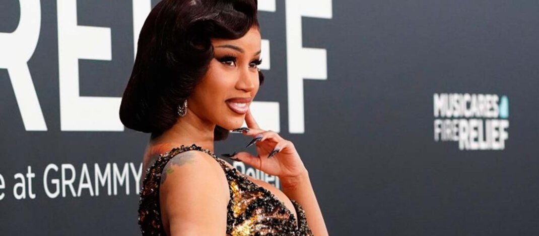 Cardi B se arrepiente de sus planes de someterse a una cirugía de reducción de glúteos
