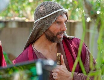 Arap Bethke sorprende interpretando al Apóstol Pedro en "La Última Semana de Jesús"