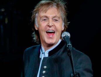 Paul McCartney fue bloqueado de Reddit por compartir fotos de su propio concierto