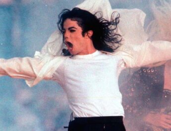 Película sobre Michael Jackson gastó millones de dólares para regrabar su final y omitir acusaciones de abuso infantil