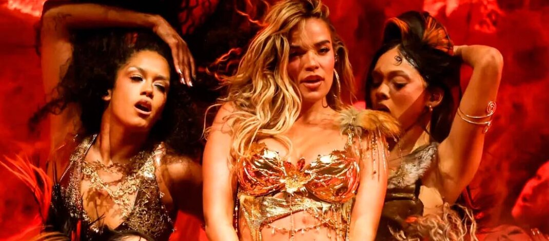 Karol G hizo historia en Coachella y honró a la comunidad latina durante su show