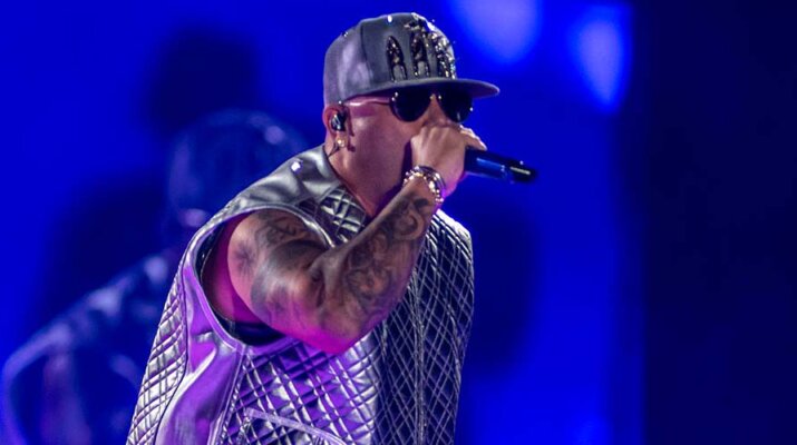 Wisin sorprende al público de Karol G en Coachella con clásicos del reguetón de la vieja escuela