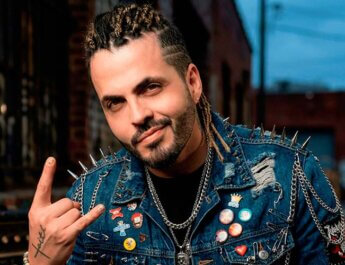 Oskar Lares celebra su primer millón de reproducciones en YouTube con “¡BOOM!”